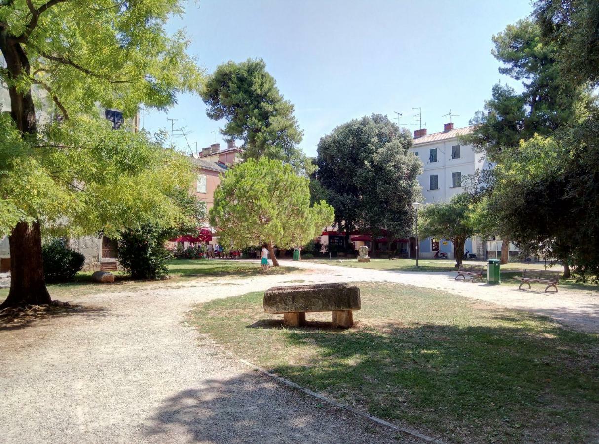 Apartments Rauch Pula Extérieur photo